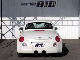 自社整備工場完備！！熟練の技術を持った整備専門スタッフ在中！！ご購入後の整備等につきましてもご安心下さいませ。専任整備士が丁寧にご対応させていただきます。