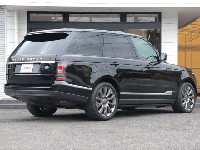 3.0Lモデルの中には340PS仕様と380PS仕様がございます。こちらの車両は380PS仕様です。