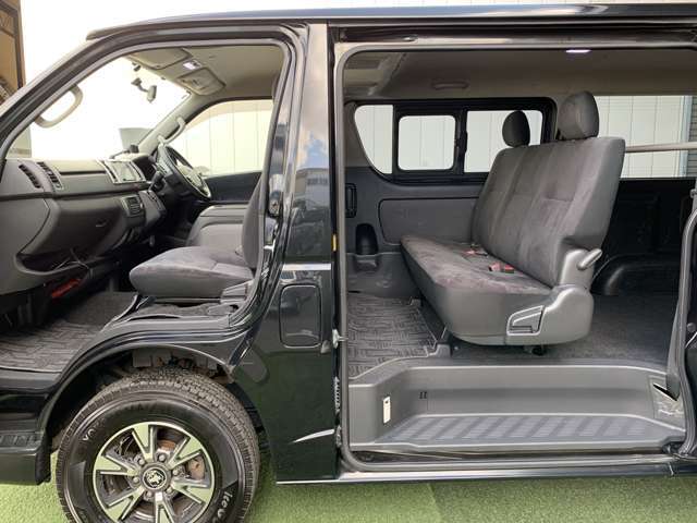 中古市場でも人気の高いハイエース。リセールバリューの高さも魅力です。