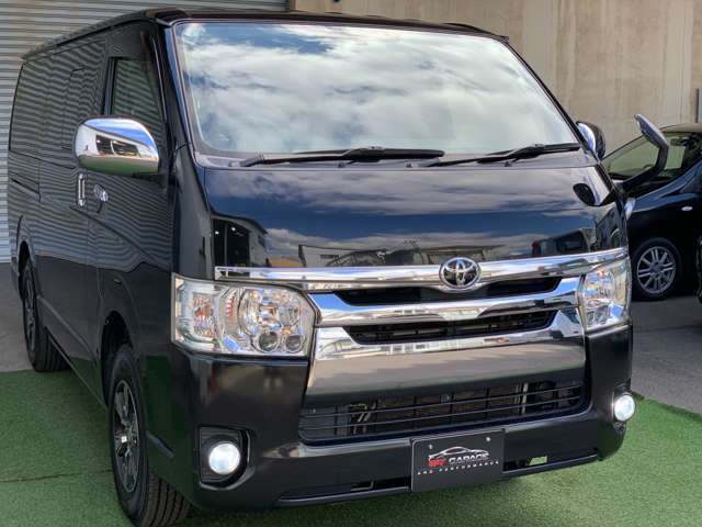 カスタムベースとしても人気のハイエース。自分好みに仕上げて楽しめる1台です♪