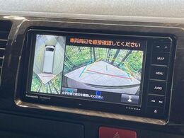 【パノラミックビューモニター】専用のカメラにより、上から見下ろしたような視点で360度クルマの周囲を確認することができます☆死角部分も確認しやすく、狭い場所での切り返しや駐車もスムーズに行えます。