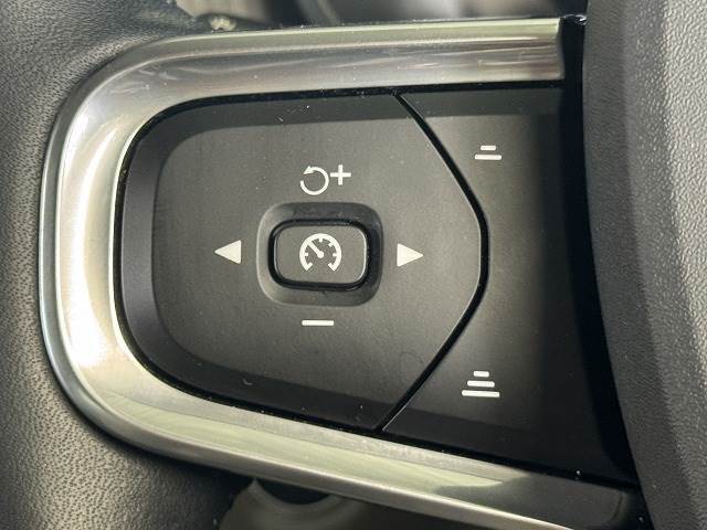 【クルーズコントロール】装備車両です。遠距離ドライブの高速道路などでは大活躍で疲労軽減に役立ちます。