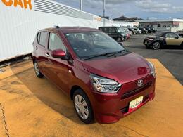 リヤドア・リヤクォーター・バックドアウィンドウにスモークドガラスを採用