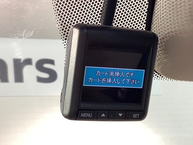 万が一の事故のときもドライブレコーダーがあると安心です。ご利用になる場合は個人情報保護の観点より新品の対応SDカードをお求め下さい。