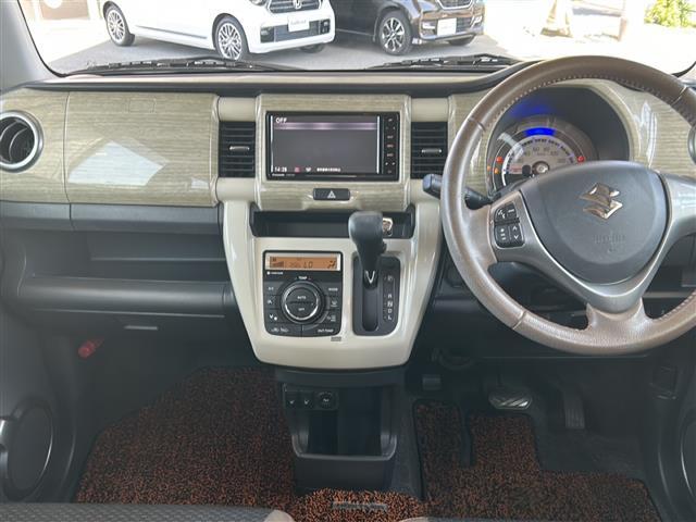 【インパネ全体】全方位で視界が広く、高い目線で運転もしやすいです！