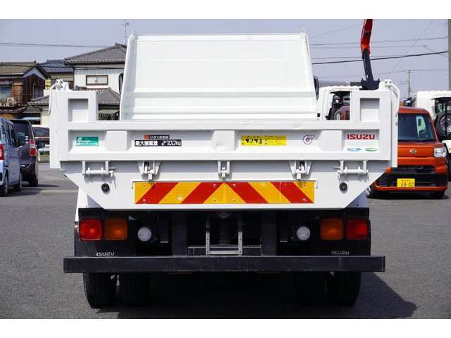 車検整備・ガラス交換や修理などなんでもお気軽にどしどしご連絡ください！
