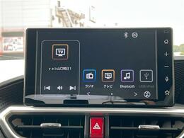 【　ディスプレイオーディオ　】一部のトヨタに設定されたディスプレイオーディオ搭載車！お持ちのスマートフォンと連動してアプリや音楽を画面上で楽しむことができます。ナビやテレビはオプションになります。