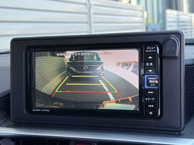 バックカメラも搭載しております☆『バックが苦手。。』というお声よく頂きます(＞_＜)駐車が苦手な方の強い味方です★運転が初心者の方にもおススメの装備ですよ(*^▽^*)