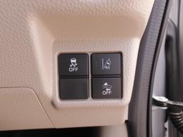 運転中の「ヒヤリ」とする瞬間をサポートしてくれる「安心」の衝突軽減装置や、乗員の「安全」を確保する数々の装備で　快適なカーライフをサポートします。