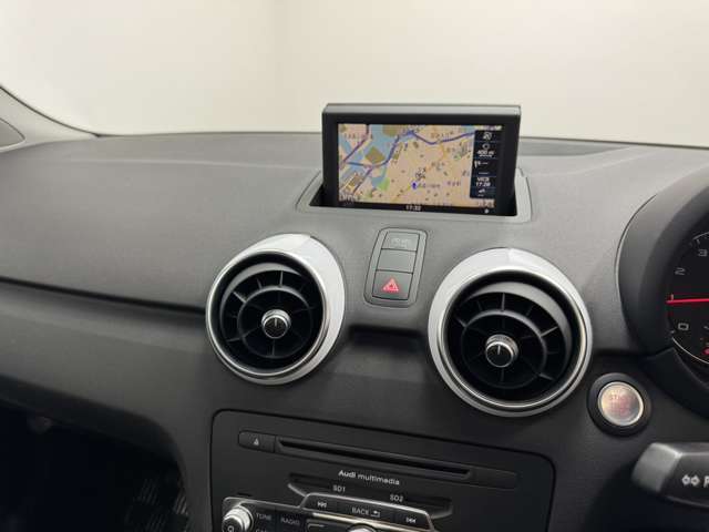 純正ナビ　TV　バックカメラ　禁煙車　スマートキー　ETC☆オートローン金利2.7％実施中