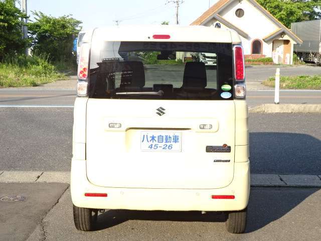 自社在庫200台以上！軽・コンパクト・ミニバン・ハイブリッドカー・セダン・商用車・トラックなど多種多様な車が勢揃いの見応えのある店です