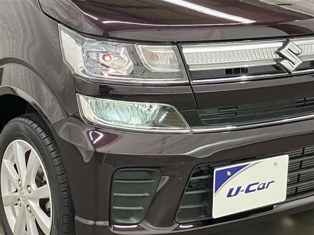 LEDヘッドライトです。デザイン性がよくとても明るいので、夜間の走行や悪天候でも安心です。しかも長寿命！