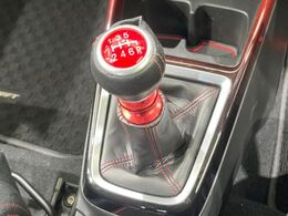【フロア6速MT】走りの6速MT！！スポーティーな走行をお楽しみいただけます♪