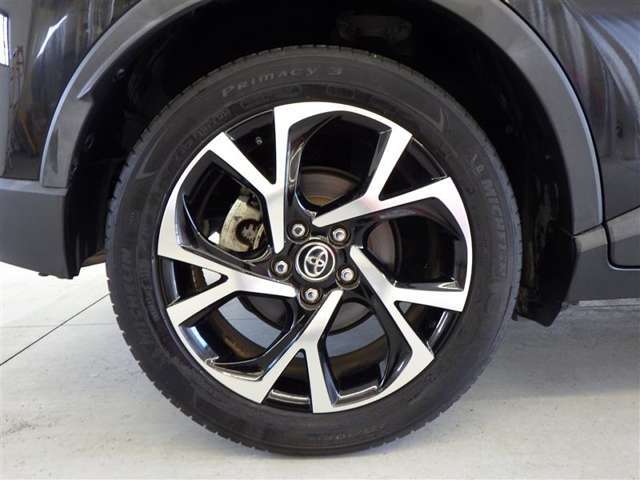 トヨタ認定中古車保証付！（1年間、距離無制限　HV車はHV保証付）　別途延長保証もご用意しております♪　ぜひ現車を確認にご来店ください