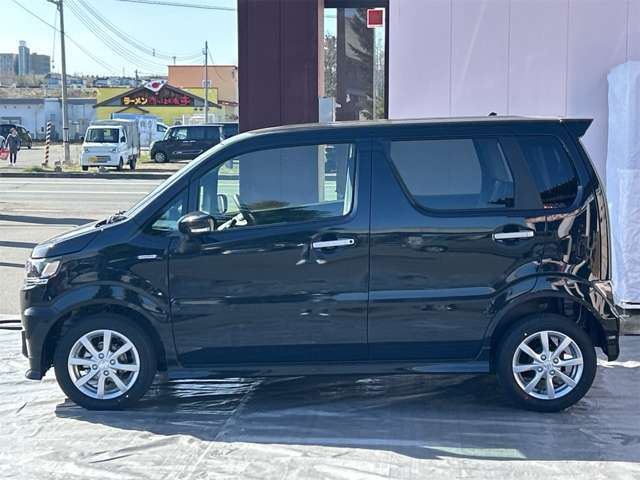 ☆★☆★道東最大級の届出済未使用車専門店シーモールです！！オールメーカーの取り扱いで、約200台の在庫車の中から気に入る1台を当店スタッフと一緒に選びませんか？？☆★☆★