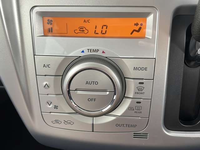 【運転席操作部】快適なドライブを楽しむための機能が装備されています！運転席から触れるので、使いやすいです！除菌プランいれていただくと、さらに清潔で安心していただけます！
