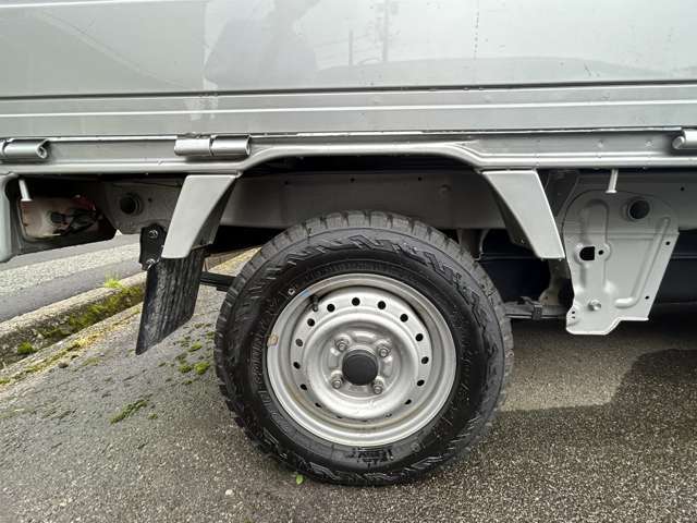 JU富山では中古車選びをされる方がJUショップで安心して中古車をご購入いただけるよう、「修復歴なし」でかつ「走行メーター異常なし」の中古車に対し「JU富山鑑定証」を発行しております！
