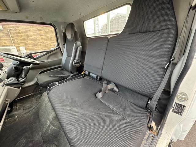 各種ローン取り扱っております。　当社ホームページより「中古車在庫情報」をクリックし、ご希望の車種をお選び頂くと事前仮審査ができます。 　 http://www.tzconcier.com