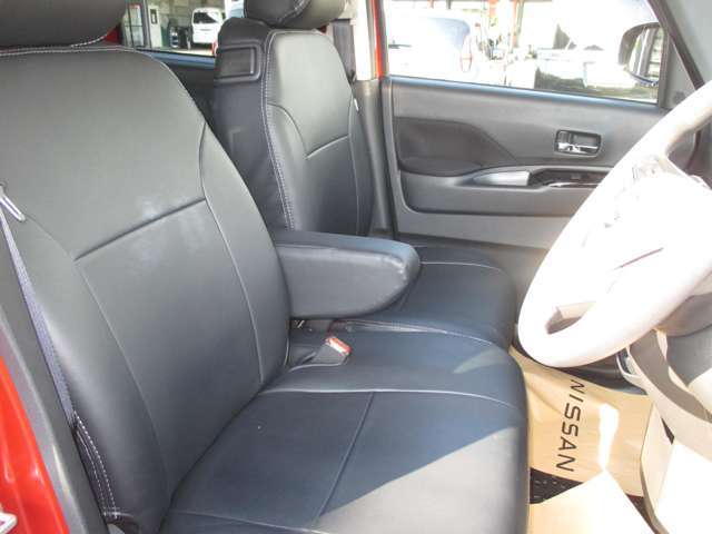 ハッチバックをあけると荷物を積めるスペースが♪