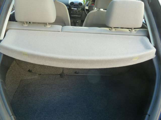 荷室もキレイ