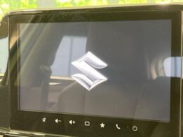 【メーカー純正ナビ】インテリアに溶け込むスタイリッシュな「専用設計」メーカーナビを装備♪視認性や操作性など基本性能にも優れ、より上質なカーライフをお楽しみいただけます。