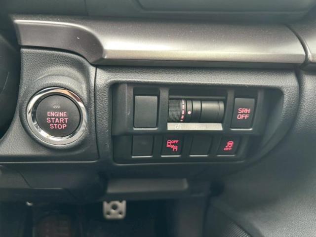 お車に合わせて無料保証以外にも、保証範囲、期間、距離を拡充させた有料保証もご用意しております！中古車の購入が初めてで不安・・・というお客様もご安心ください！