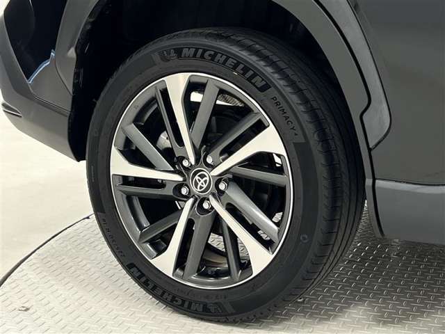 タイヤサイズは225/50R18！純正アルミホイール！納車前の点検時にタイヤ交換させていただきます！