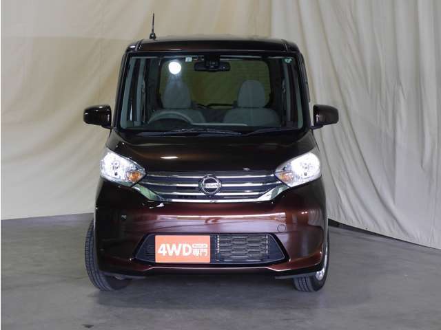 ■車体色：モカブラウンパール