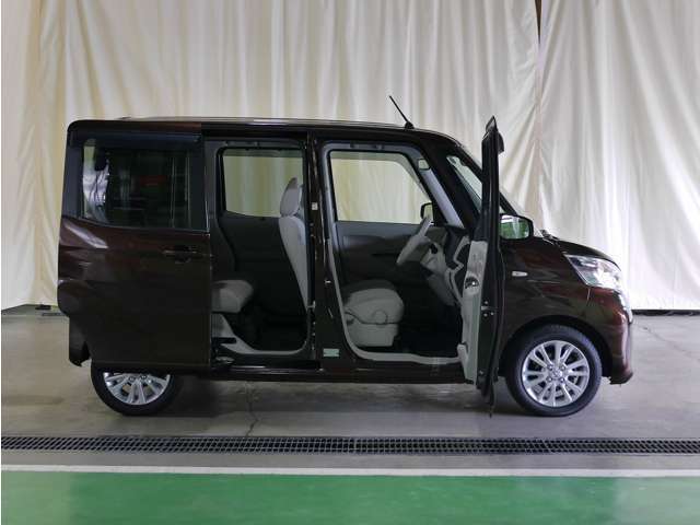 ■お支払いは現金をはじめ最長120回まで（中古車は96回まで）のオートローン、自由設計型の残価据置きローン、法人様だけでなく個人様も契約可能なオートリース（満了後は買い上げ可能）もご提案。