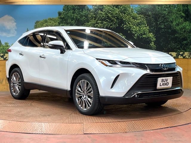 大好評のボディコーティング「弾スプラッシュコート」もご納車までに施工可能。通常のガラスコートと異なる、耐久年数6年の無機質ガラスコーティングが、ボディをキレイな状態に保ってくれます。