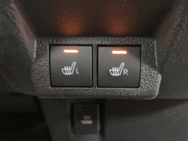 前席シートヒーターも付いていますよ♪