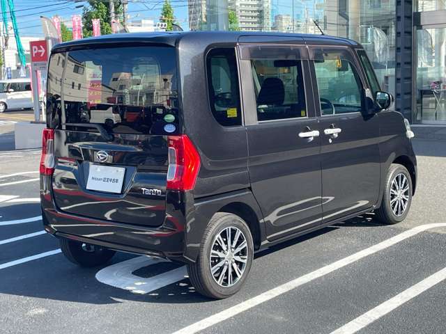 日産の販売店では、納得の一台を見つけるための中古車選びをお手伝いします。中古車ならではの魅力や、一台一台との出会いをお楽しみください。