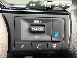 【プロパイロット】高速道路での長距離走行が楽に！！渋滞時と巡回走行のシーンで、アクセル・ブレーキ・ステアリングを自動で制御し、長距離運転の負担を軽減してくれます♪