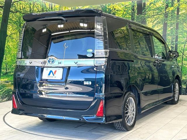 ☆全国のネクステージからお取り寄せが可能※！遠方の店舗に展示してあるクルマが気になる場合も、最寄りの店舗でご覧いただくことが可能です！是非私たちに要望をお聞かせください！※別途費用