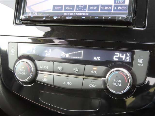 オートエアコンで車内はいつでも快適です♪