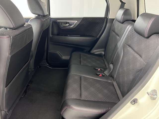 車内はルームクリーニングを実施済みです！綺麗な状態ですので、お気軽にご来店くださいね！