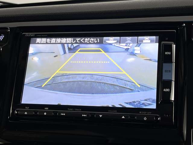 バックカメラで駐車時の死角も確認できます！