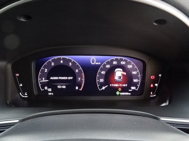 メーターも見易いレイアウトなので安心ドライブをサポートします☆