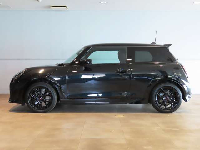 MINIオーナーのために設計されたオリジナルのMINI自動車保険がございます。車のことは全ておまかせください。