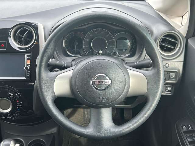 【ステアリング】一台一台綺麗に清掃しております！