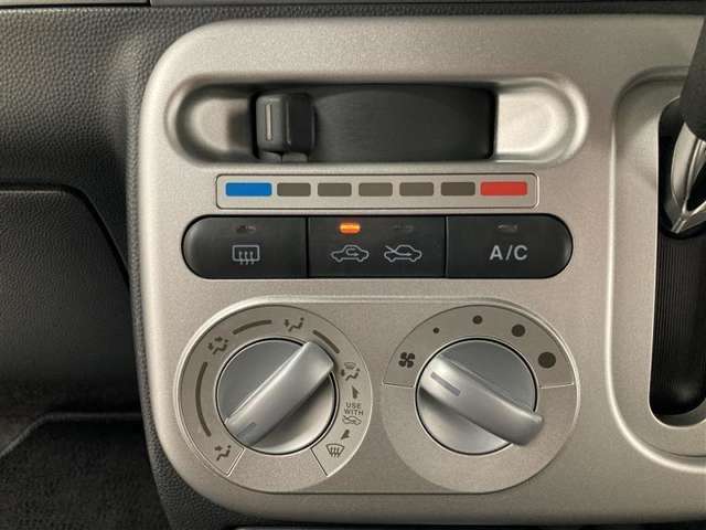 いつでも車内を快適な温度に調整できるエアコンです(*'▽')