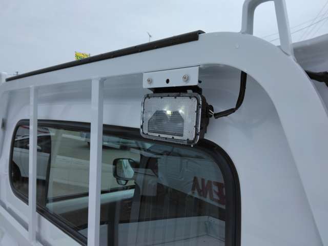当店はお買得価格にて展示している為、できる限りお客様に現車を確認して頂いてからの購入を推奨しております。お手数ですが、詳しくは店頭までお問い合わせ下さいませ。
