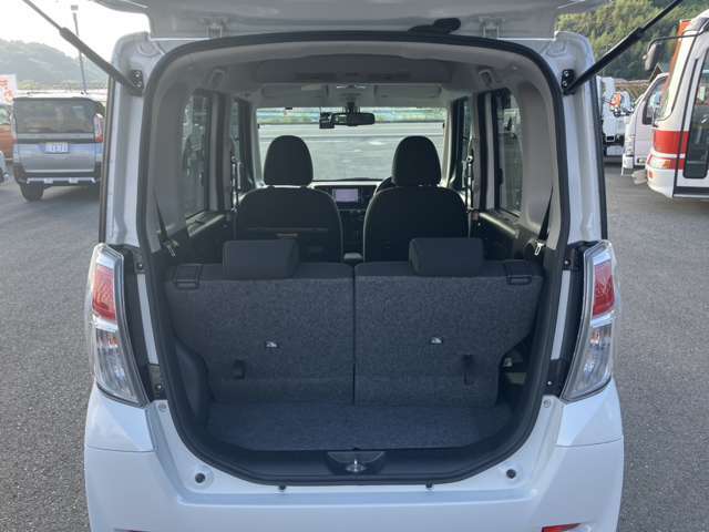 丁寧な整備には定評があり、自信を持ってお客様のお車の整備を行います。専門知識豊富なスタッフが親切・的確にご対応致します。