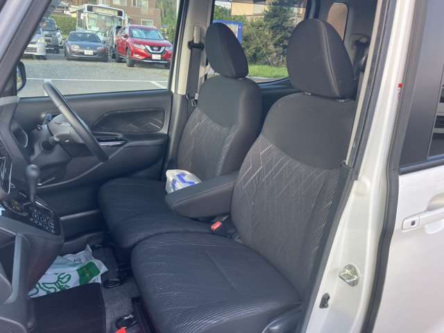 納車時は多項目を細部まで点検・整備します。資格を持ったプロのスタッフがお待ちしております。