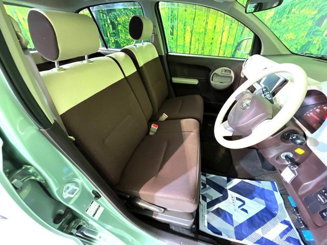 運転席シート廻りは使用感も少なく、良好な状態となっています。丁寧に使われていたことがよくわかりますね。