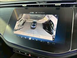 「アラウンドビューモニター」を装備で駐車が苦手な方でも安心です。