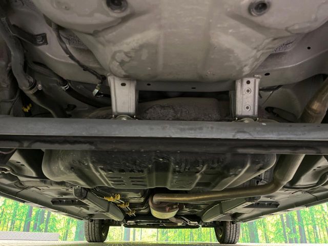親切・丁寧な専門メカニックスタッフが応対！・車検・点検整備・事故等の修理などアフターサービスも安心。お車のカスタマイズもネクステージのサービススタッフまでご相談ください！