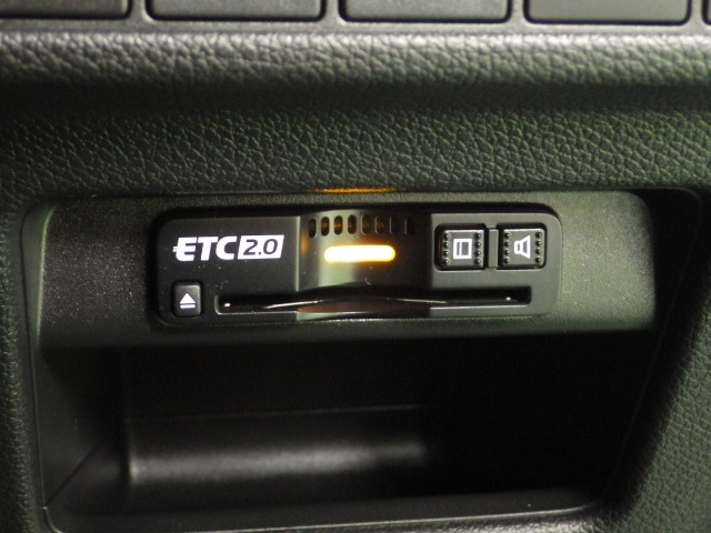 ■ETC2.0■この先便利なETC2.0車載器も装備！。ETC2.0のさまざまなサービスに対応。高速道路の料金所もストレスフリーでスムーズに通過。お客様用にセットアップをしてのお渡しとなります！。