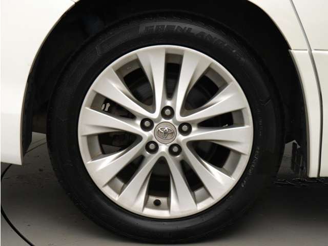 お客様のお好みの新品18インチ、19インチ、20インチホイール装着可能！ダウンサスなどローダウンも取付可能です！ヴァルドやワークなどのメーカー品も取り寄せ可能です！