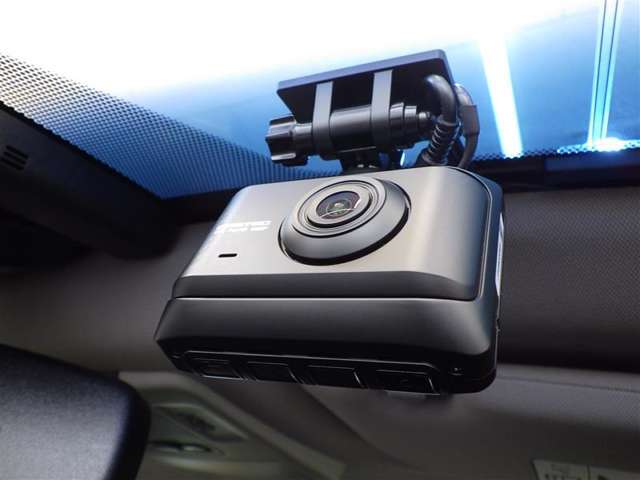 トヨタ認定中古車保証付！（1年間、距離無制限　HV車はHV保証付）　別途延長保証もご用意しております♪　ぜひ現車を確認にご来店ください